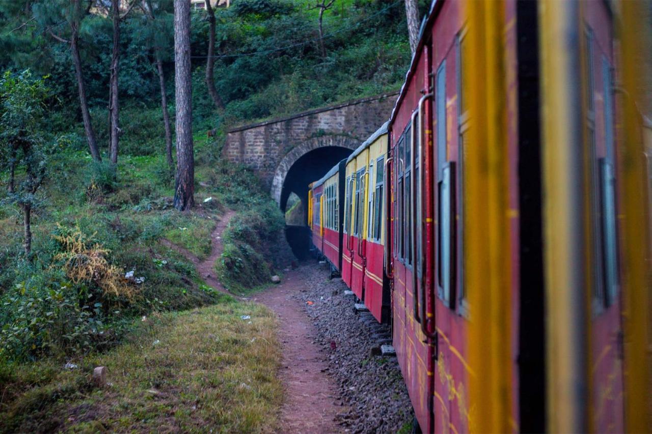 Villa Woodside Meadows By Veo - Part Of Stayvista Kasauli Dış mekan fotoğraf