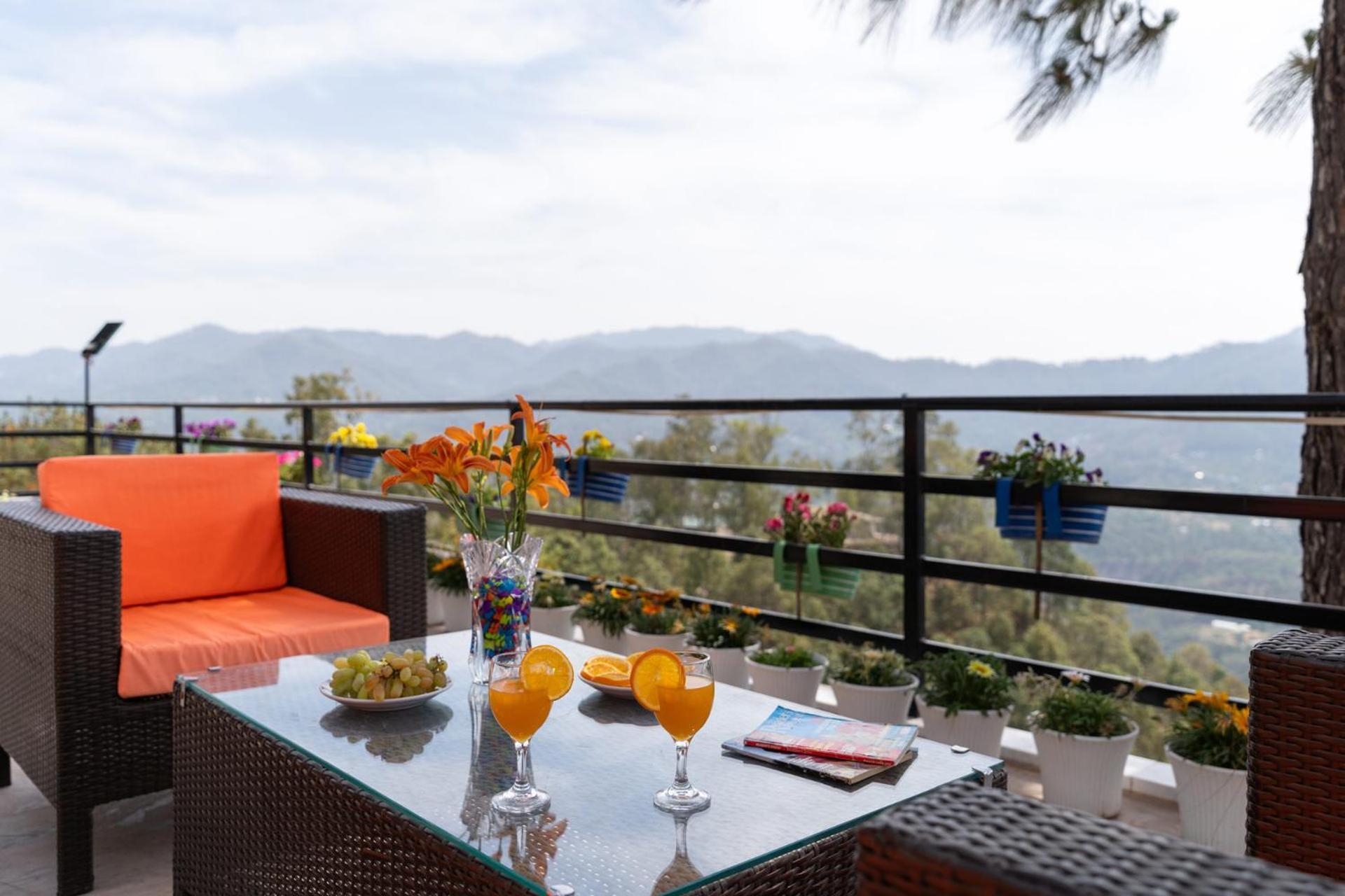Villa Woodside Meadows By Veo - Part Of Stayvista Kasauli Dış mekan fotoğraf