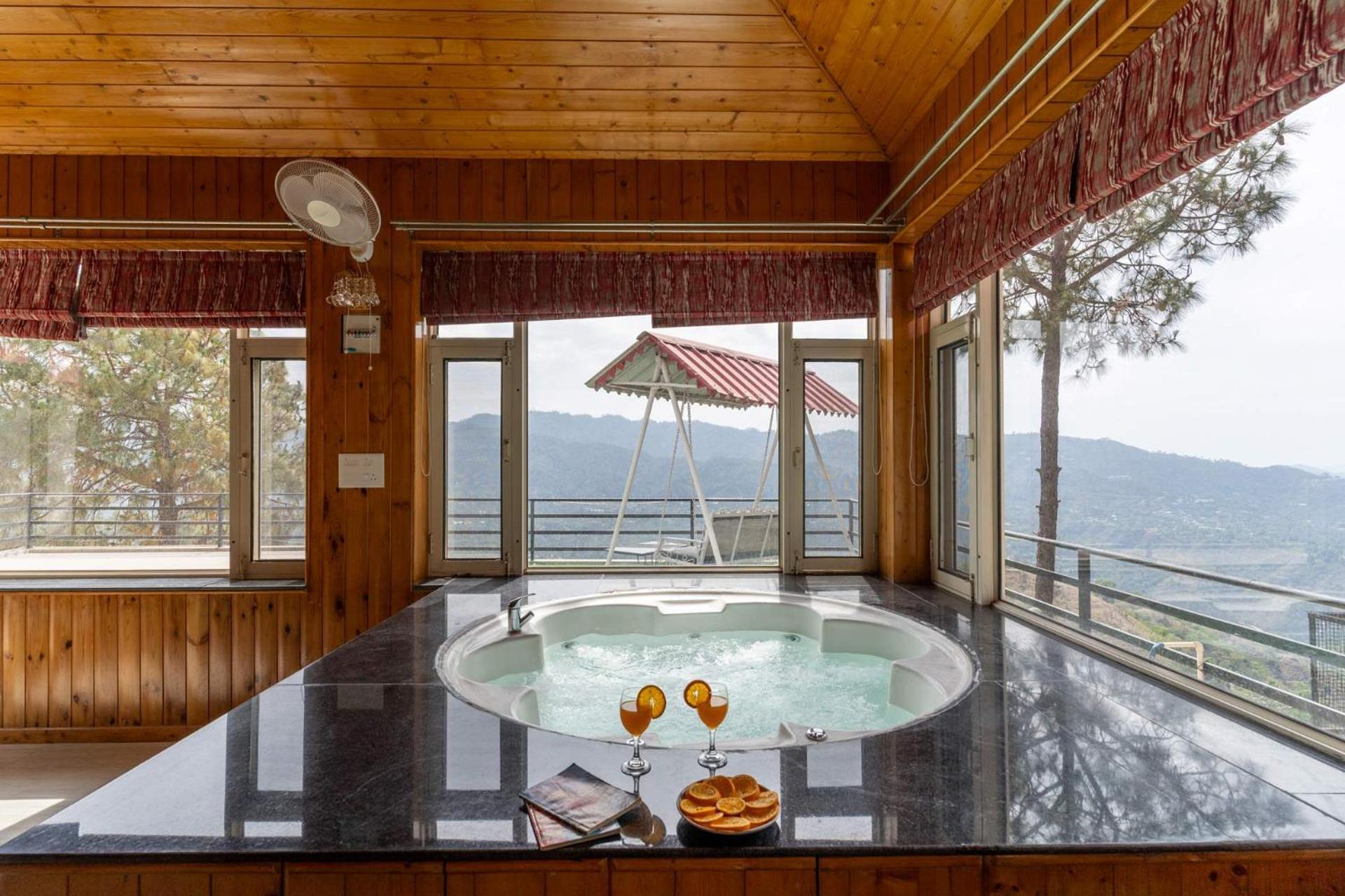 Villa Woodside Meadows By Veo - Part Of Stayvista Kasauli Dış mekan fotoğraf